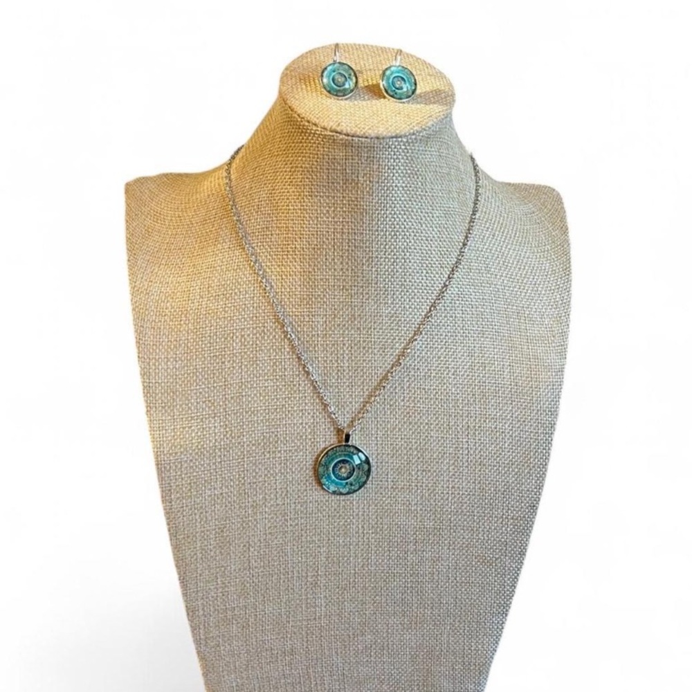 Boho Mandala Glass
Pendant Necklace & Lever
Back Earrings Set Silver
Tone